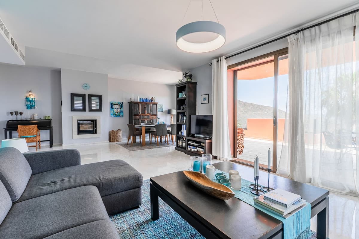 Middle Floor Apartment in La Mairena — photo 7 of 10