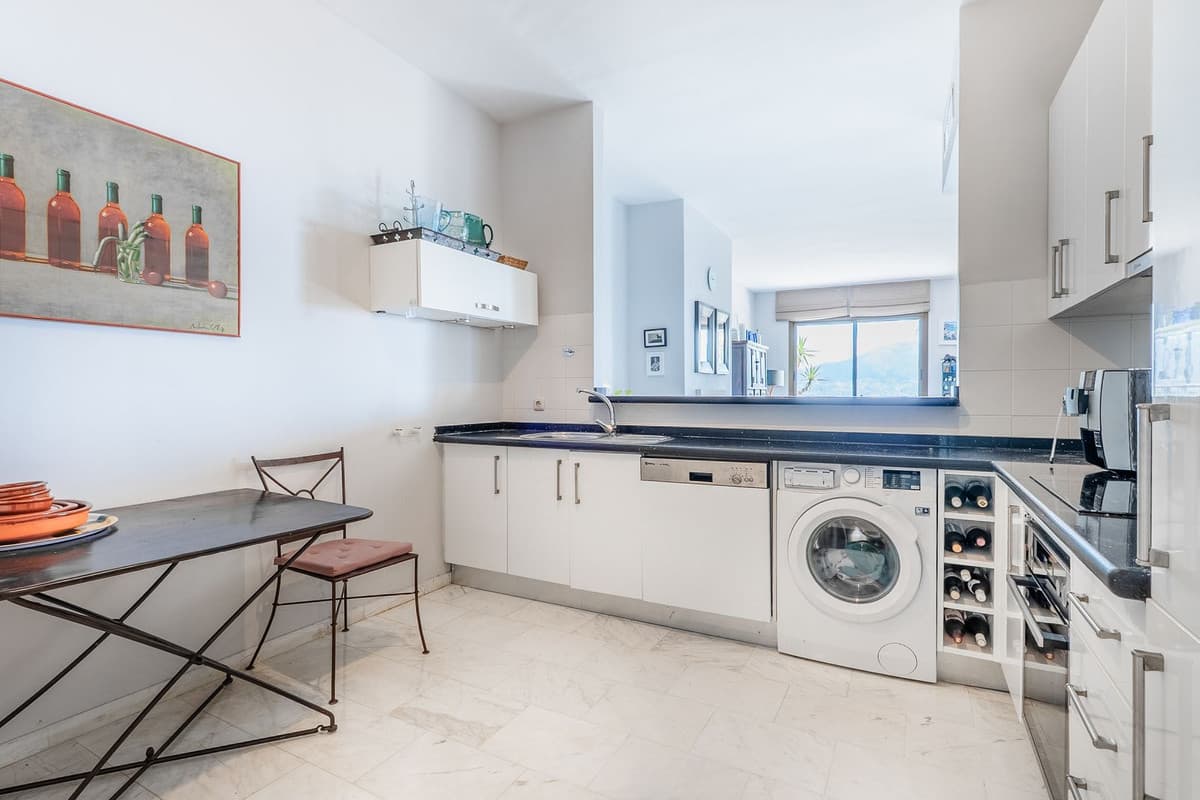 Middle Floor Apartment in La Mairena — photo 9 of 10