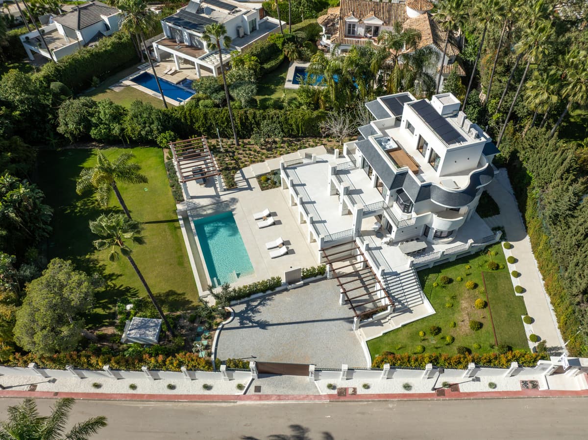 Detached Villa in Nueva Andalucía — photo 4 of 10