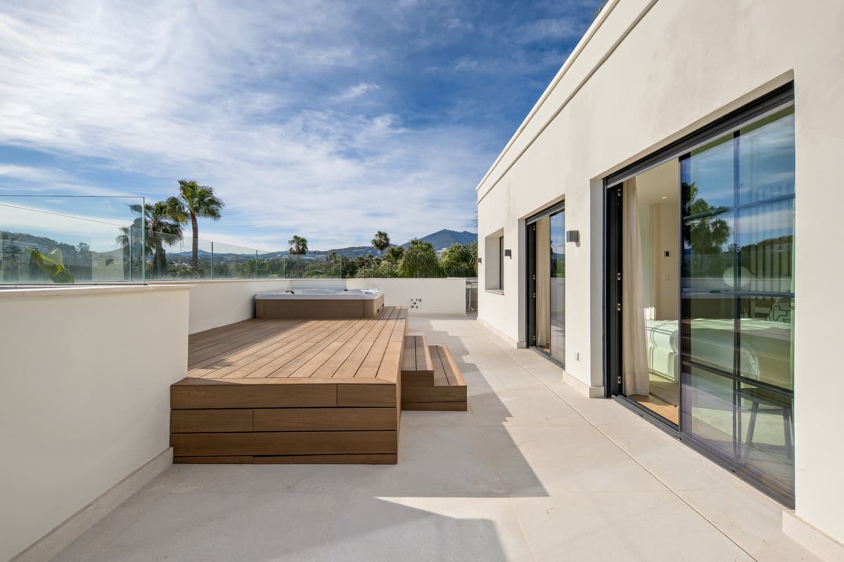 Detached Villa in Nueva Andalucía — photo 10 of 10