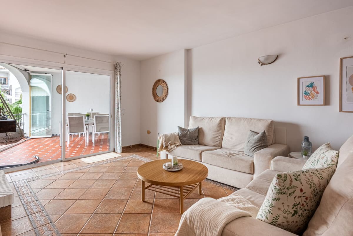Middle Floor Apartment in Riviera del Sol — photo 2 of 10