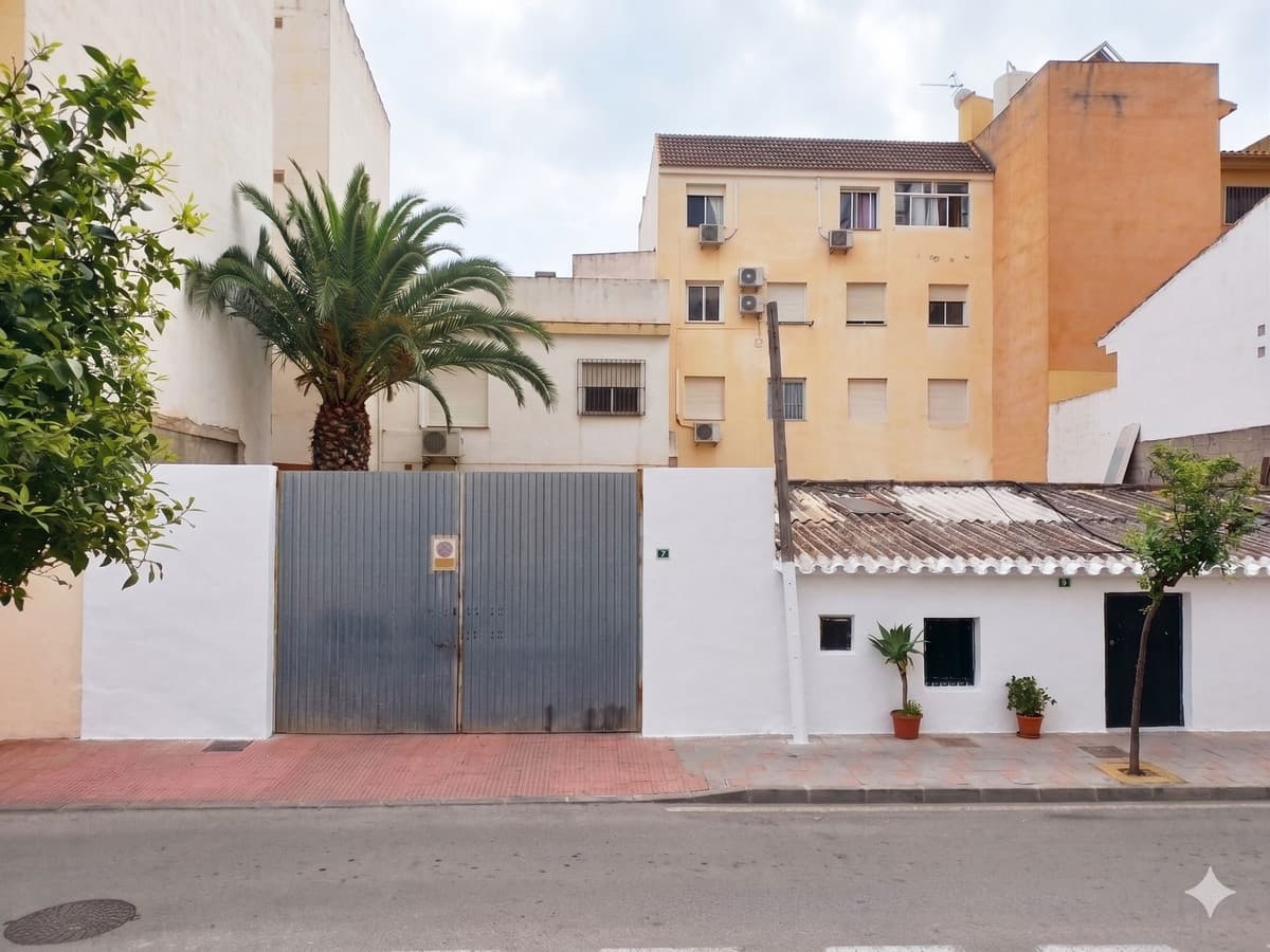 Residential Plot in Fuengirola — photo 1 of 1