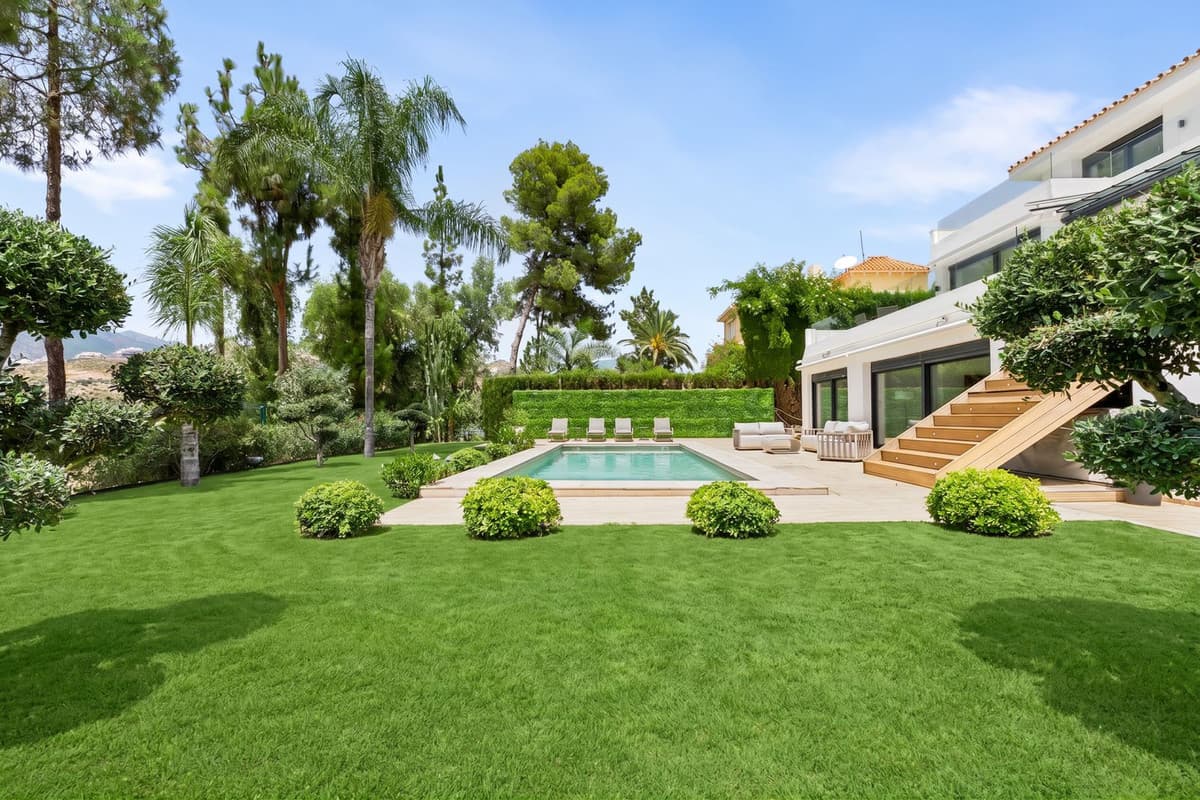 Detached Villa in Nueva Andalucía — photo 6 of 10