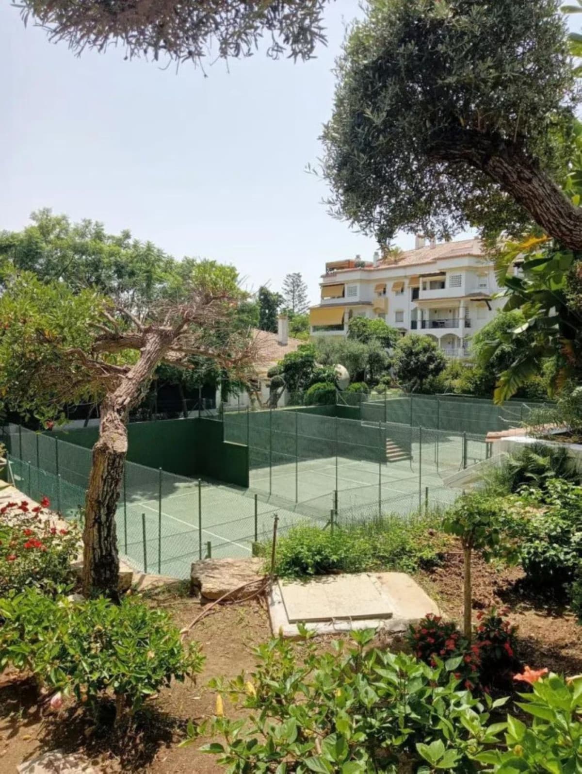 Middle Floor Apartment in Marbella — photo 9 of 10