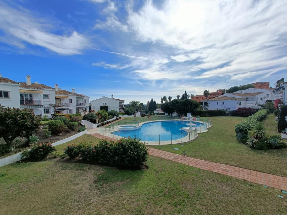 Top Floor Apartment in Estepona — photo 1 of 10