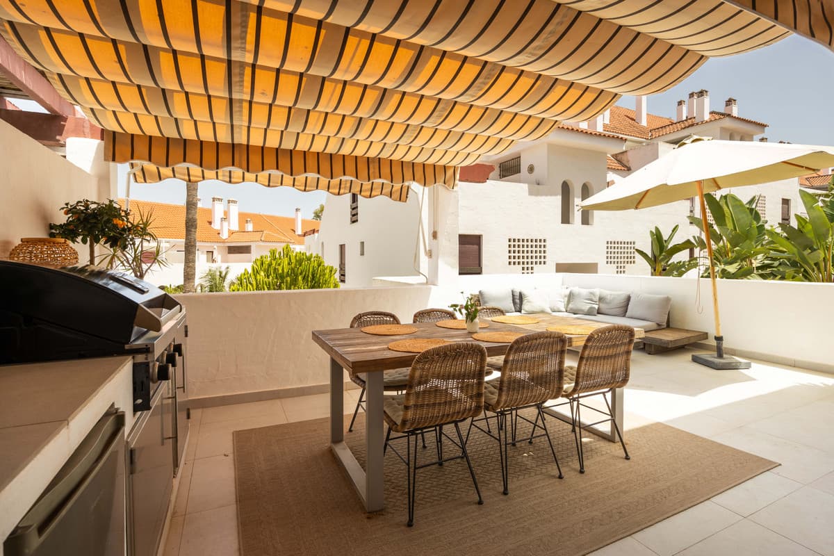 Middle Floor Apartment in Nueva Andalucía — photo 1 of 10