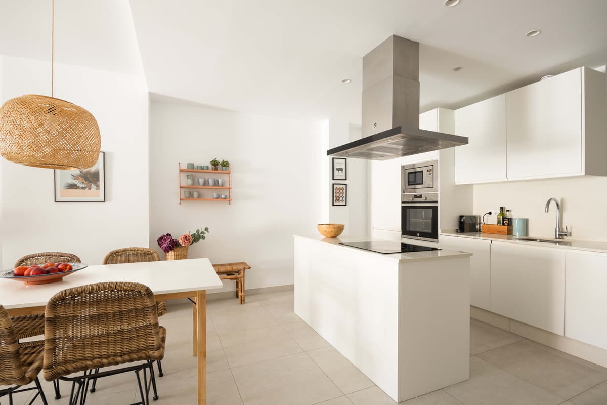 Middle Floor Apartment in Nueva Andalucía — photo 9 of 10