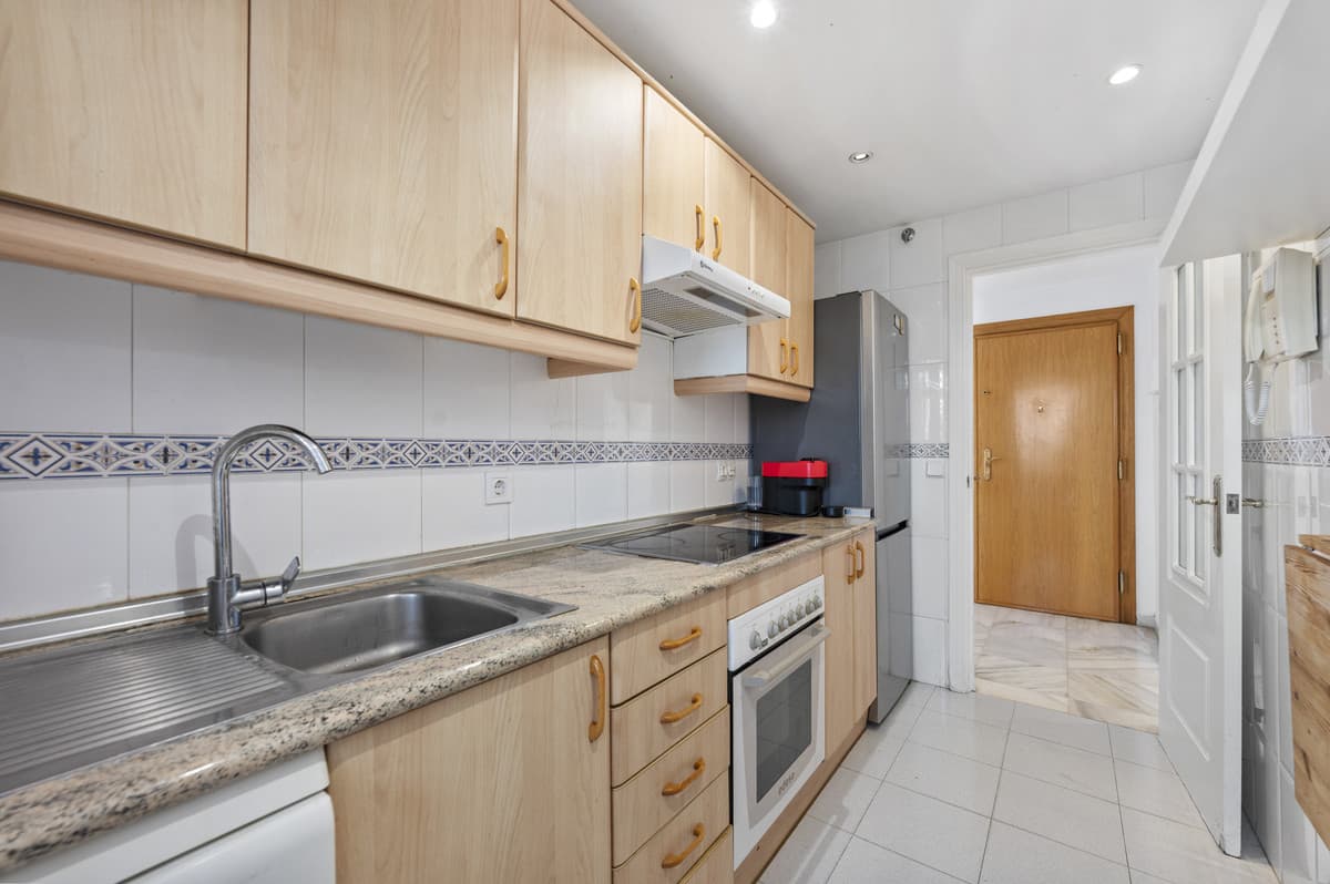 Middle Floor Apartment in Marbella — photo 9 of 10