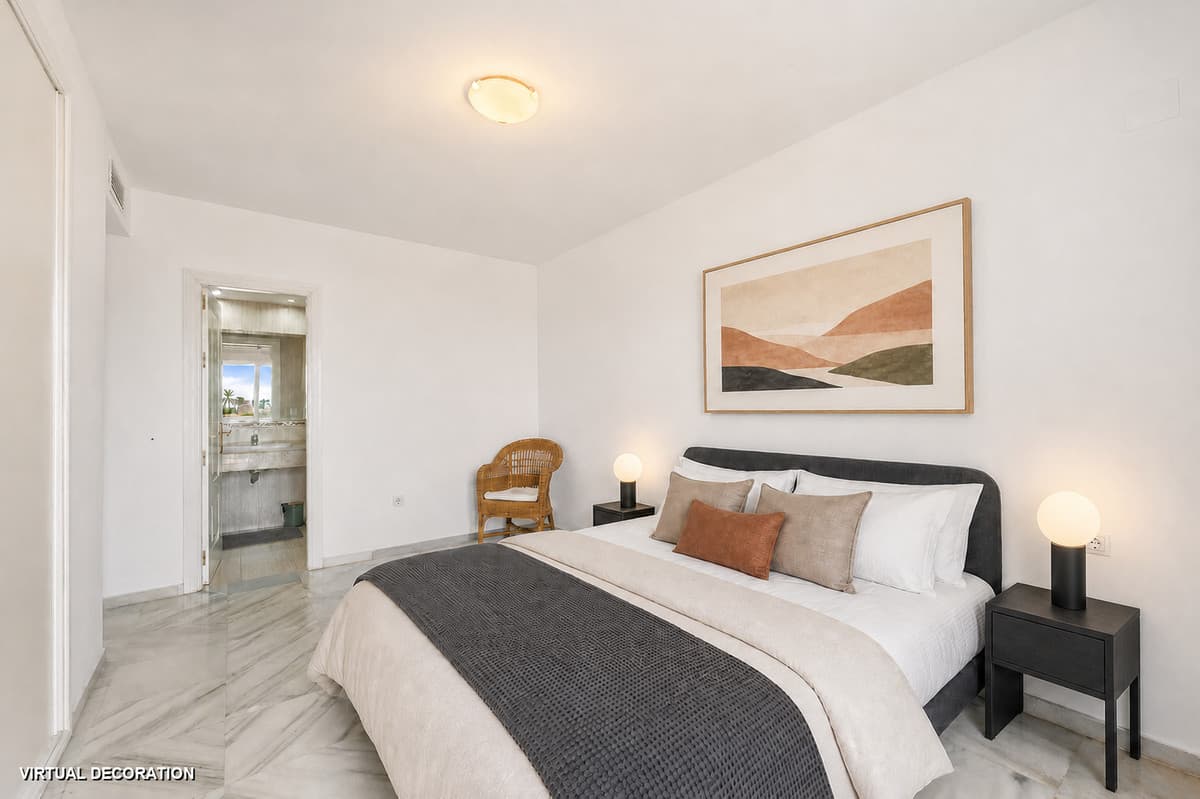 Middle Floor Apartment in Marbella — photo 10 of 10