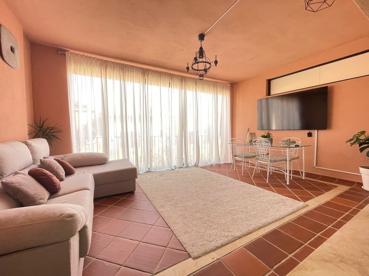 Townhouse in Estepona — photo 5 of 10