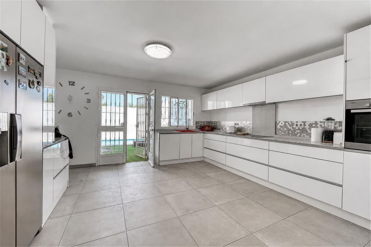 Townhouse in Casares — photo 9 of 10
