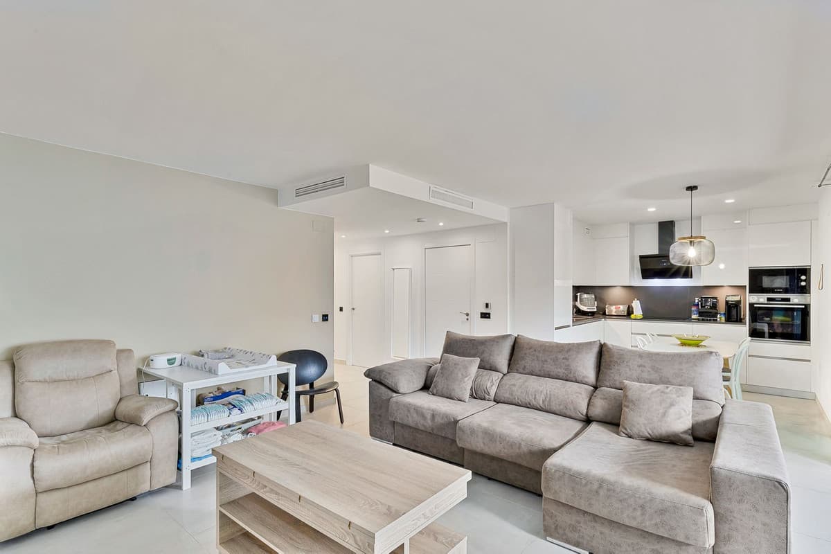 Middle Floor Apartment in Los Boliches — photo 4 of 10