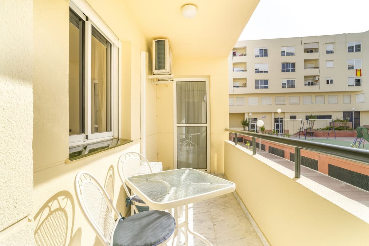 Middle Floor Apartment in Estepona — photo 9 of 10