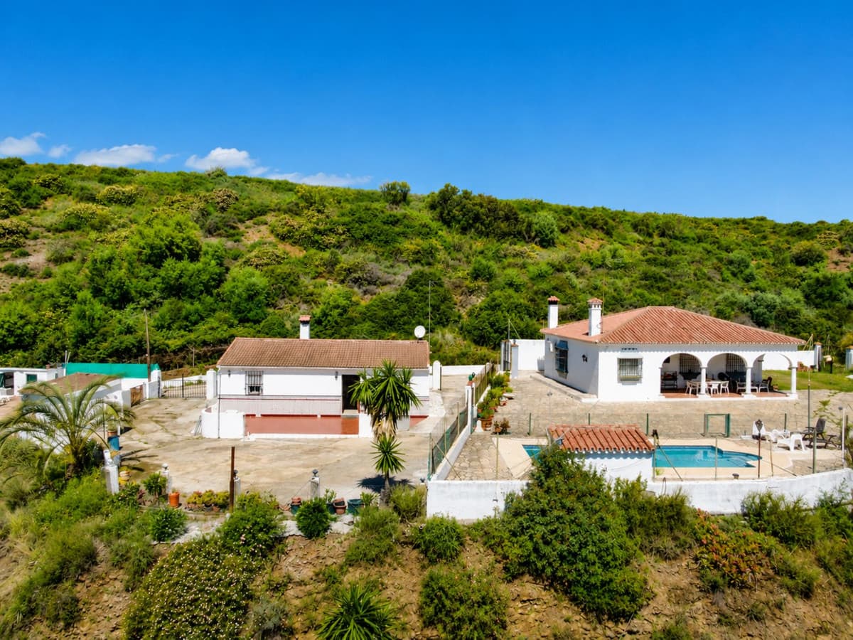 Cortijo in Estepona — photo 1 of 10