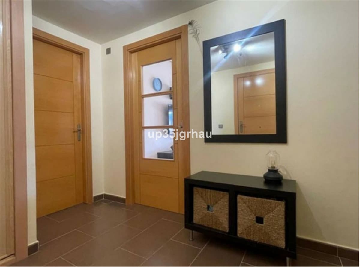 Middle Floor Apartment in Selwo — photo 9 of 10