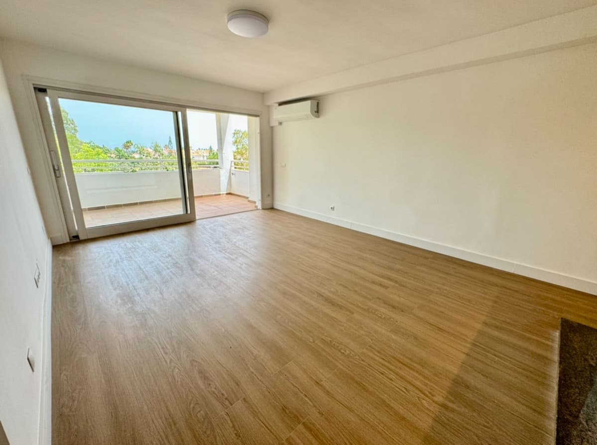 Middle Floor Apartment in Atalaya — photo 2 of 10