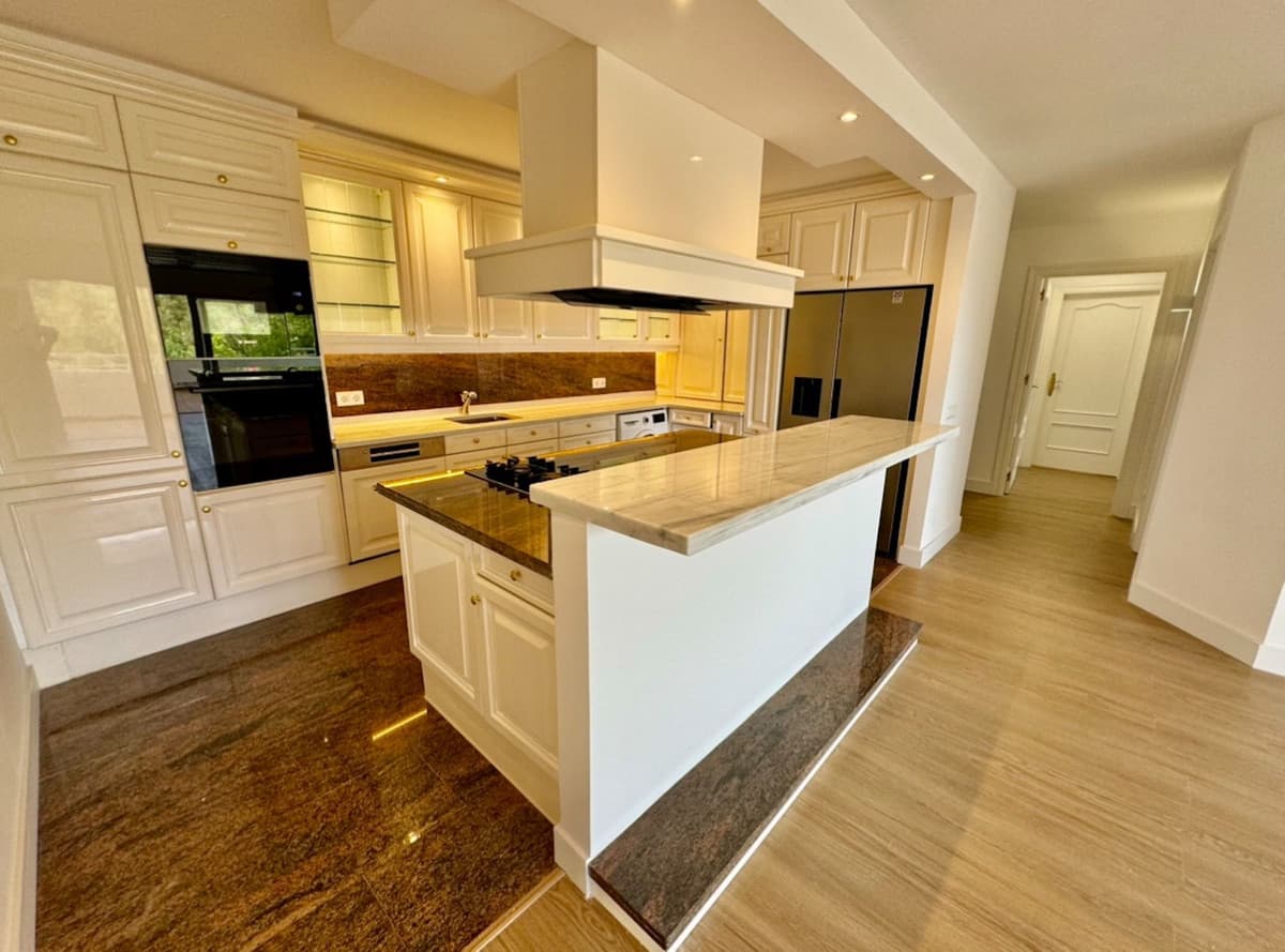 Middle Floor Apartment in Atalaya — photo 4 of 10