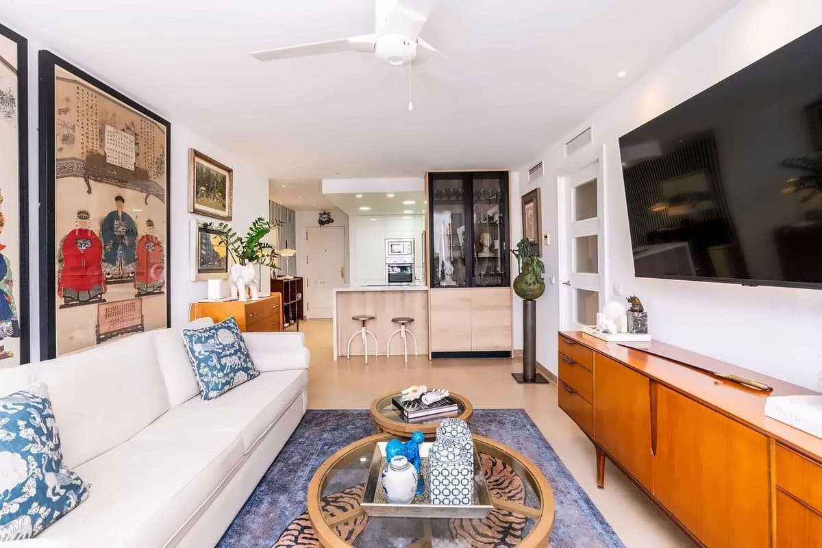 Middle Floor Apartment in Marbella — photo 9 of 10
