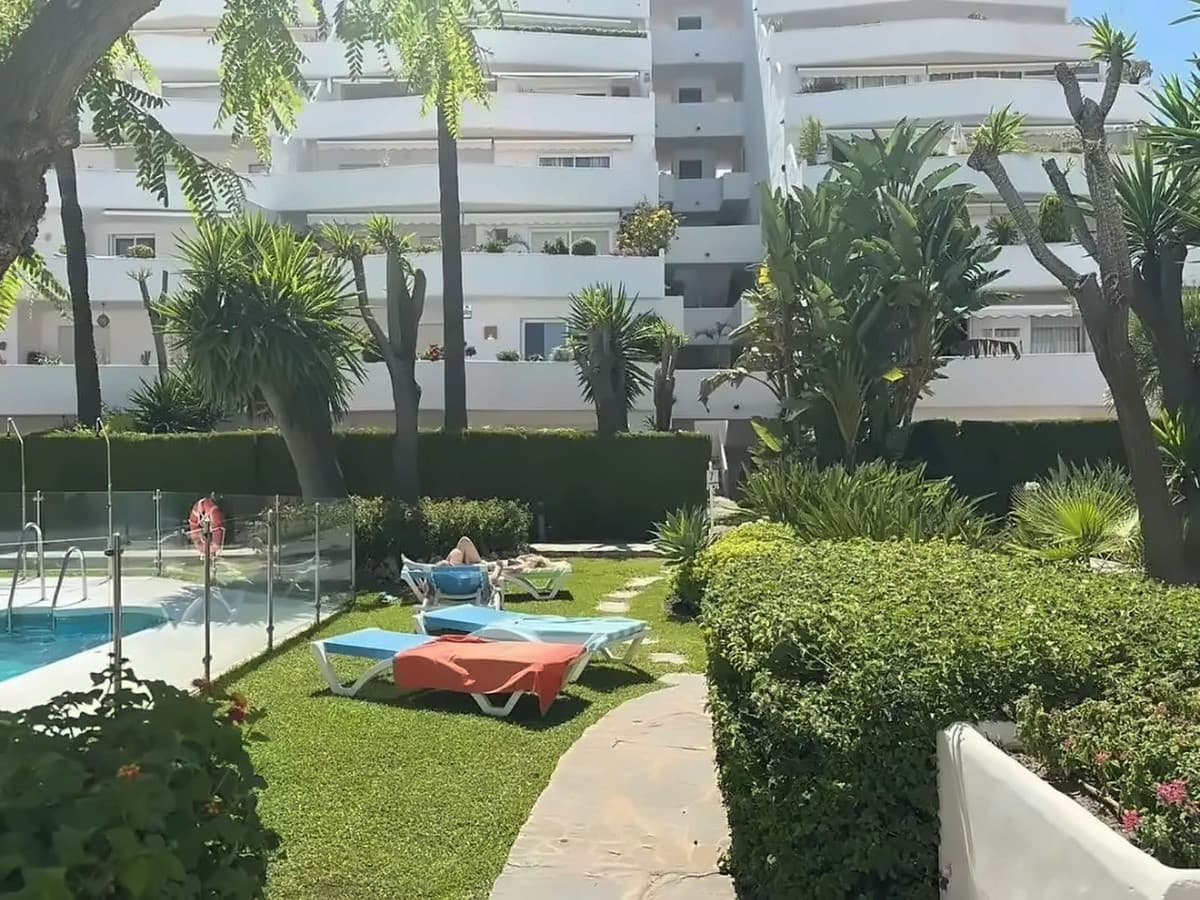 Middle Floor Apartment in Nueva Andalucía — photo 2 of 10