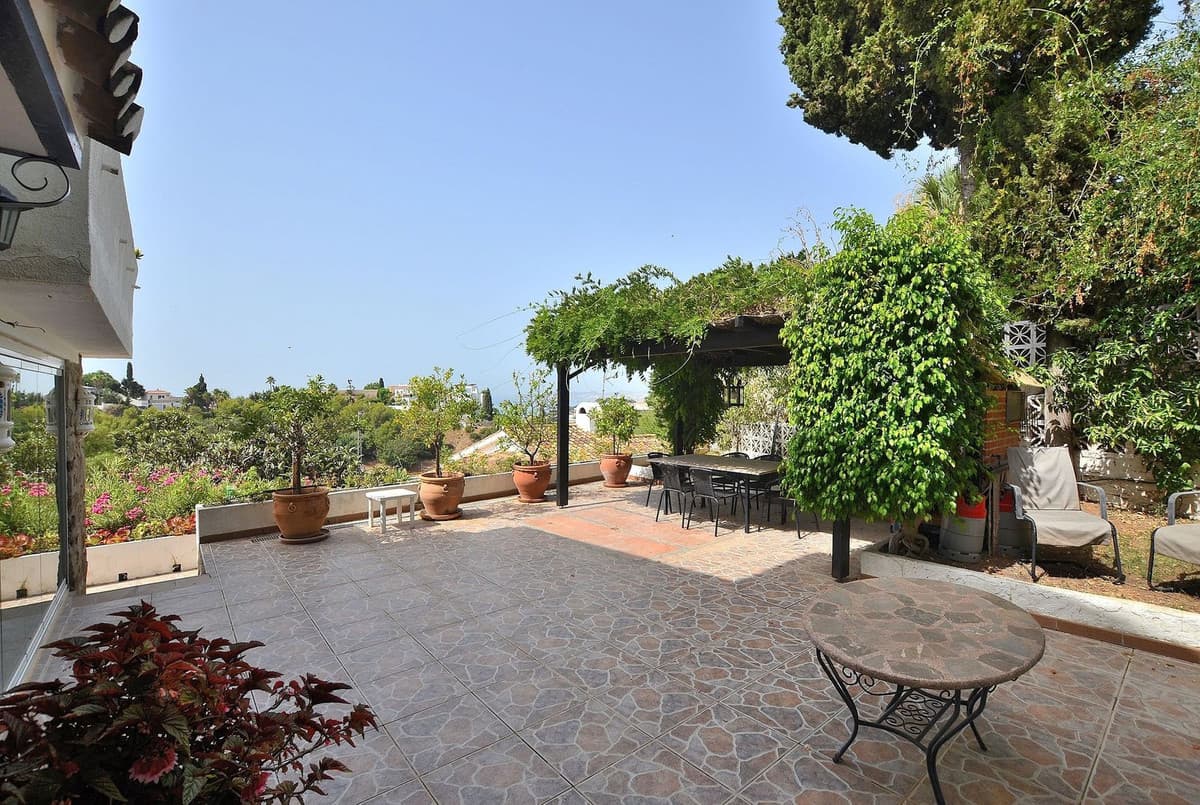 Detached Villa in Benalmadena Costa — photo 3 of 10