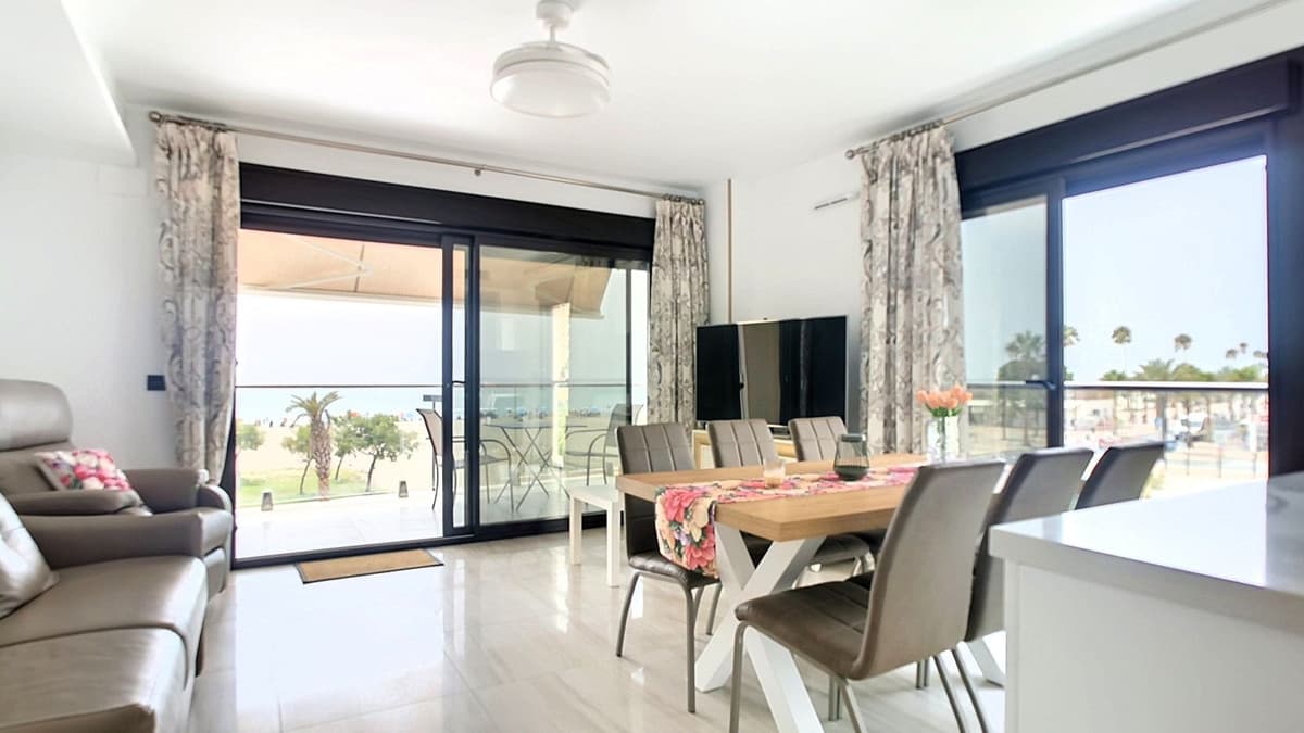 Middle Floor Apartment in Fuengirola — photo 3 of 10