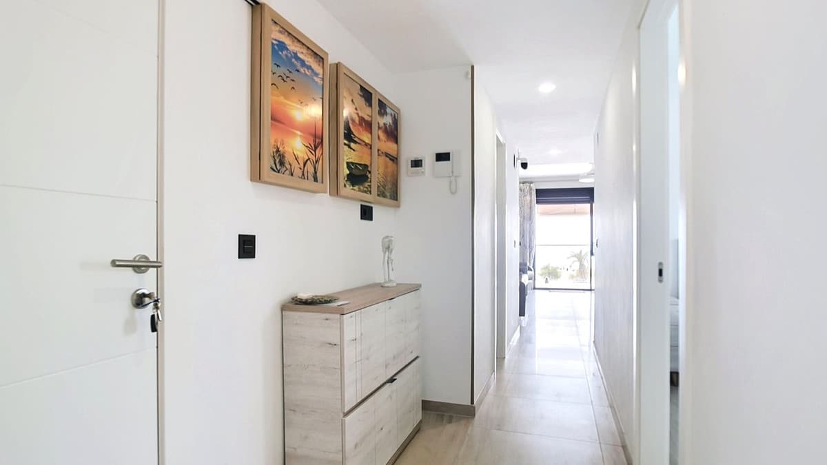 Middle Floor Apartment in Fuengirola — photo 8 of 10