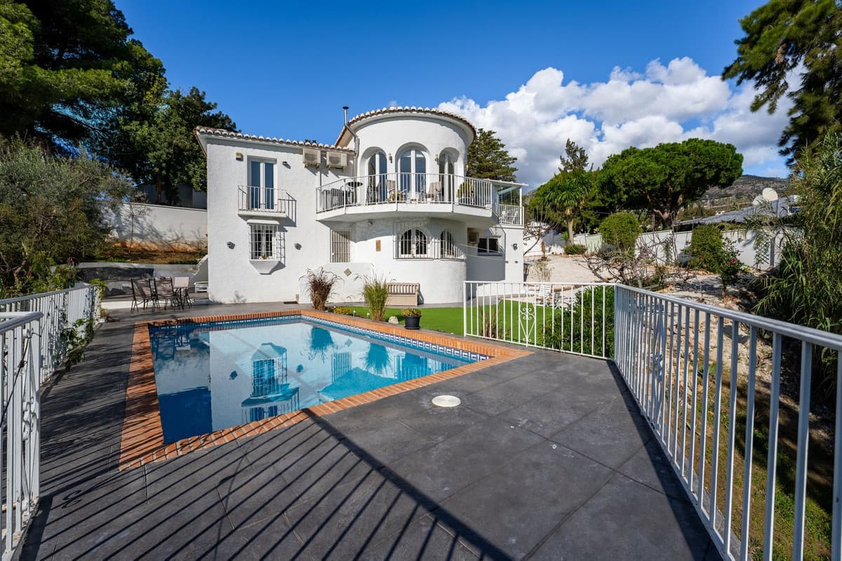 Detached Villa in Mijas — photo 1 of 10