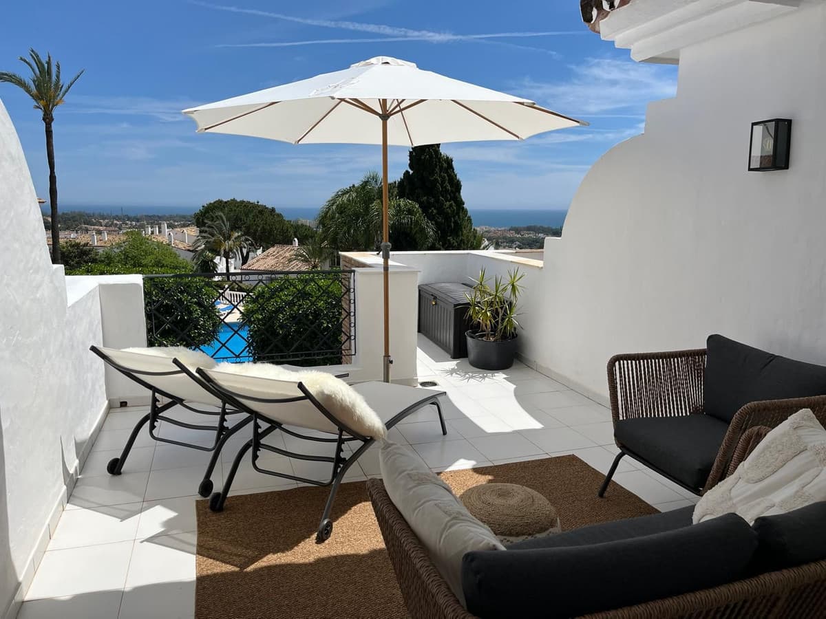 Duplex in El Paraiso — photo 2 of 10