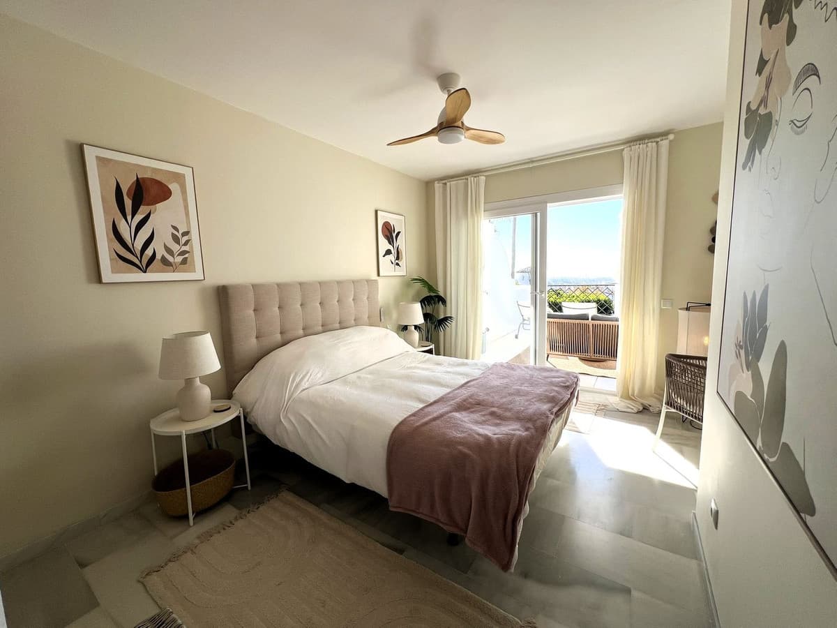 Duplex in El Paraiso — photo 6 of 10
