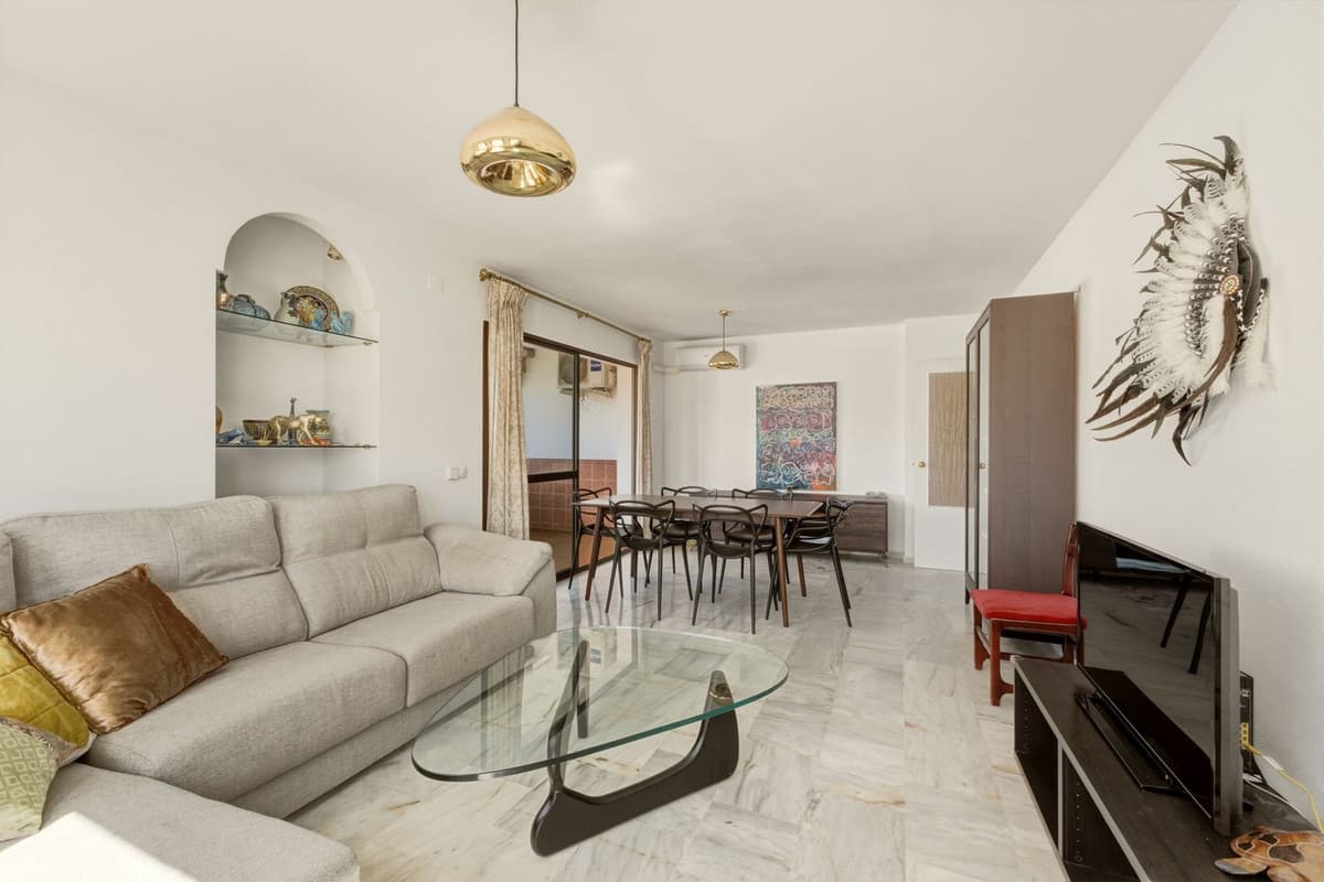 Middle Floor Apartment in Fuengirola — photo 4 of 10