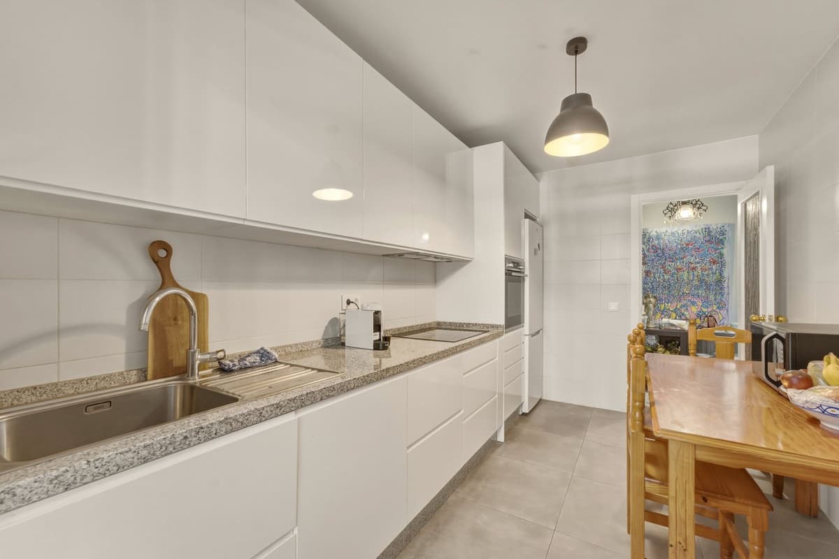 Middle Floor Apartment in Fuengirola — photo 8 of 10