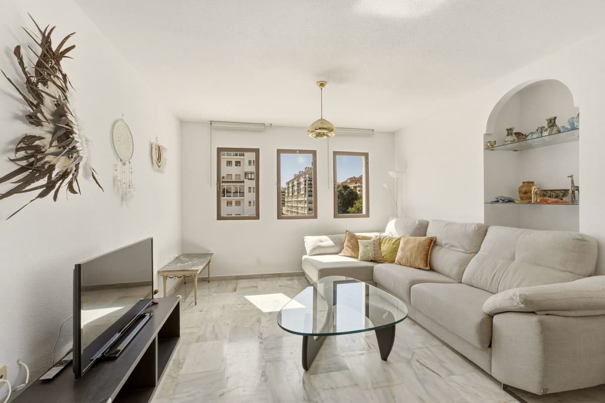 Middle Floor Apartment in Fuengirola — photo 10 of 10