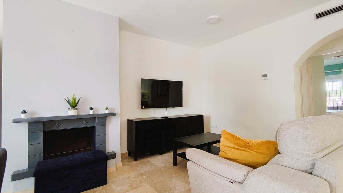 Middle Floor Apartment in Nueva Andalucía — photo 7 of 10