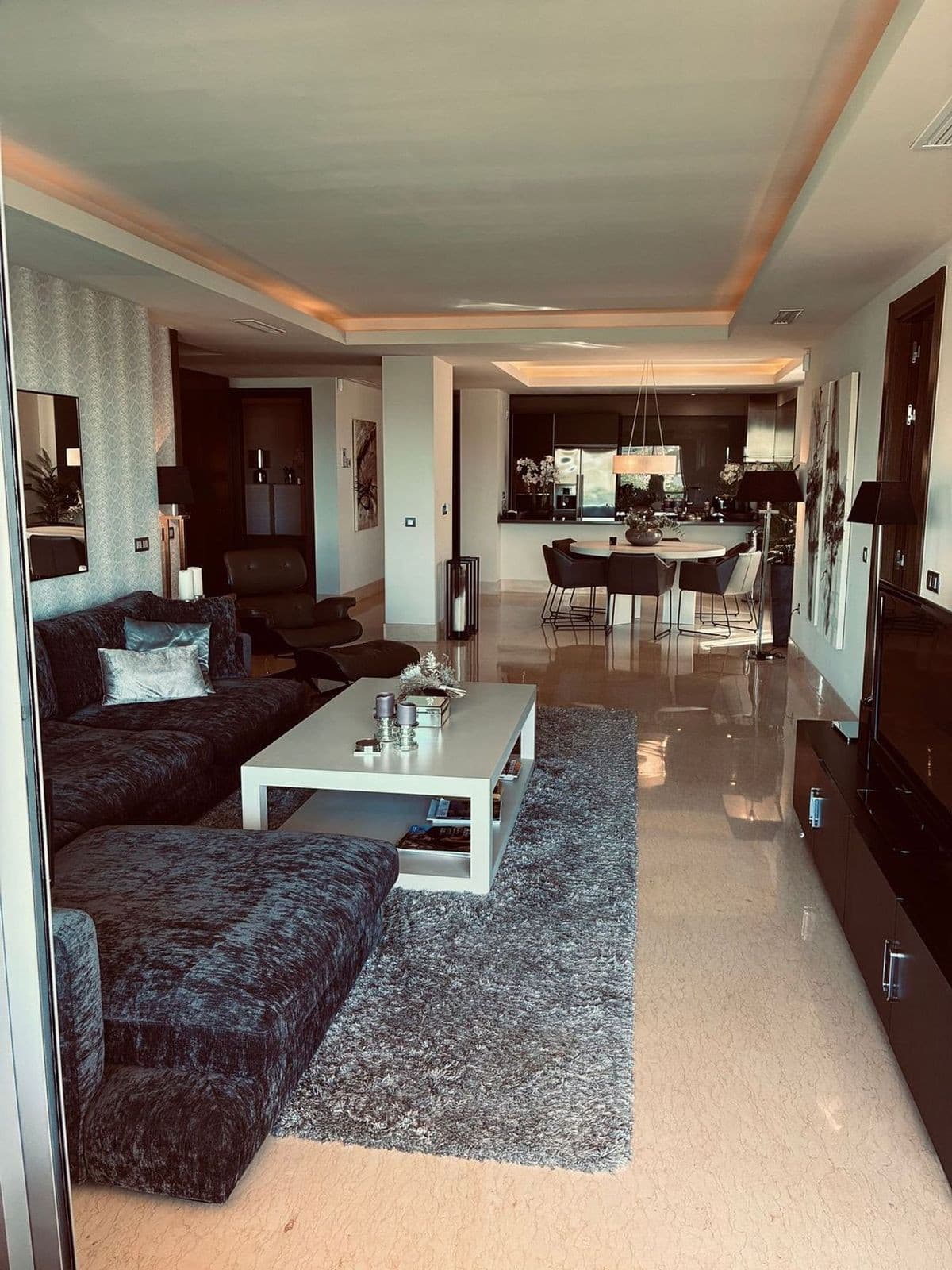 Middle Floor Apartment in Benahavís — photo 6 of 10