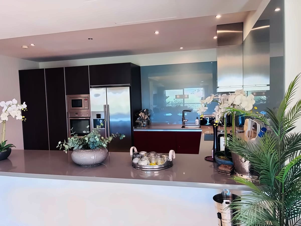 Middle Floor Apartment in Benahavís — photo 8 of 10