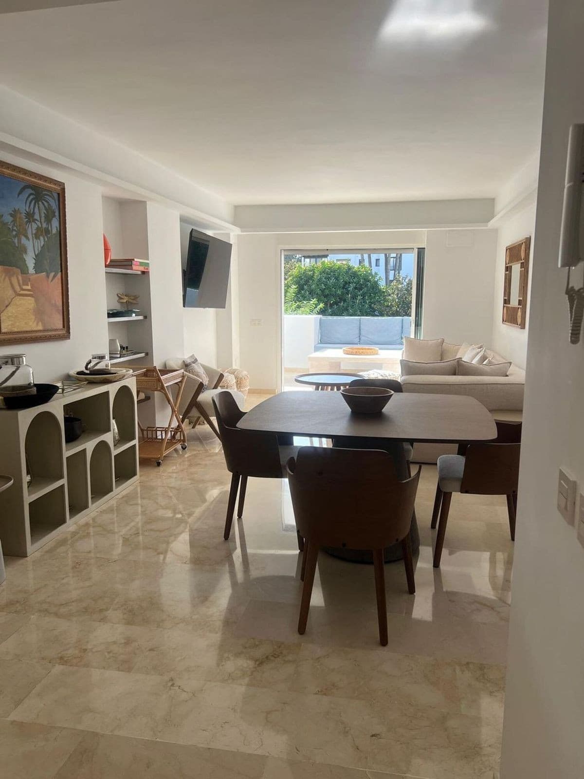 Middle Floor Apartment in Puerto Banús — photo 3 of 10
