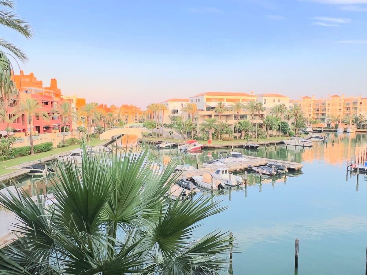 Middle Floor Apartment in Sotogrande Marina — photo 1 of 10