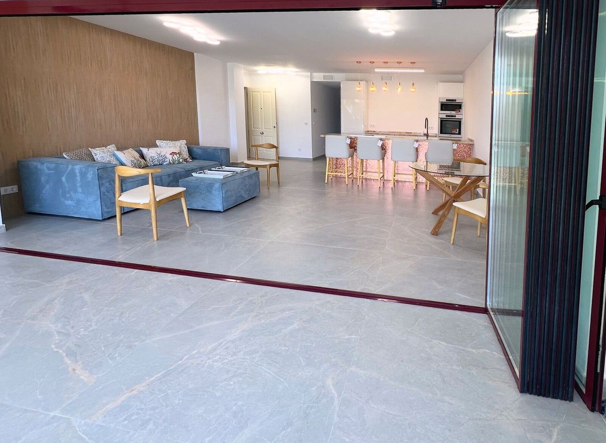 Middle Floor Apartment in Sotogrande Marina — photo 5 of 10