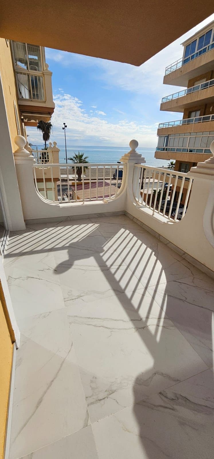 Middle Floor Apartment in Fuengirola — photo 1 of 10