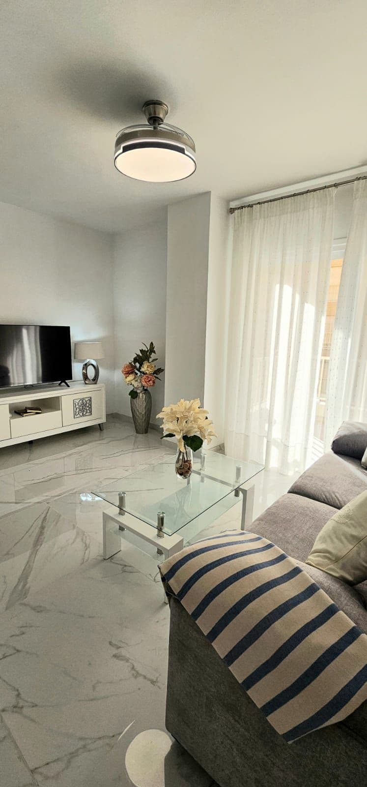 Middle Floor Apartment in Fuengirola — photo 3 of 10