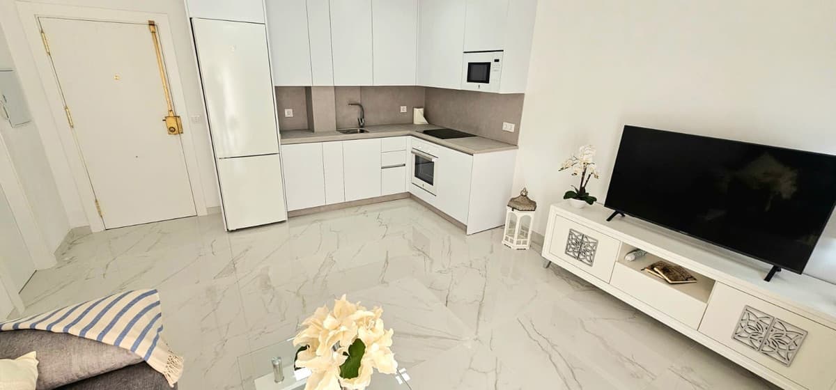 Middle Floor Apartment in Fuengirola — photo 6 of 10