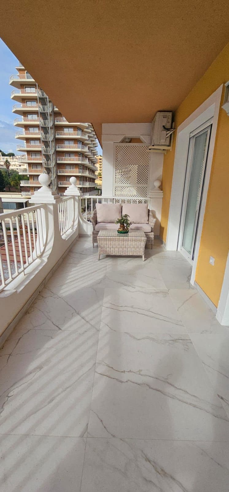 Middle Floor Apartment in Fuengirola — photo 9 of 10