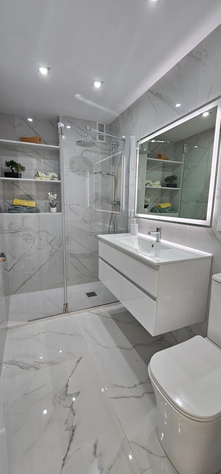 Middle Floor Apartment in Fuengirola — photo 10 of 10