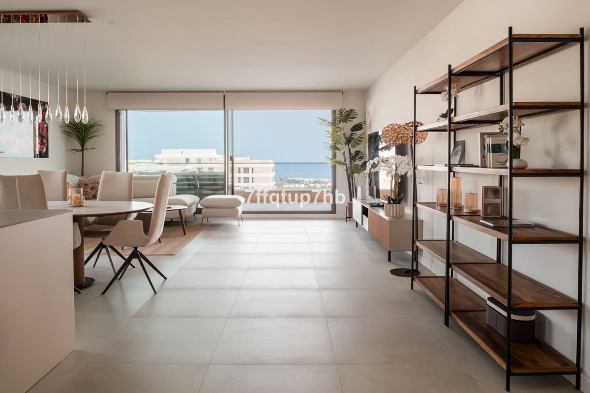 Ground Floor Apartment in Estepona — photo 2 of 10