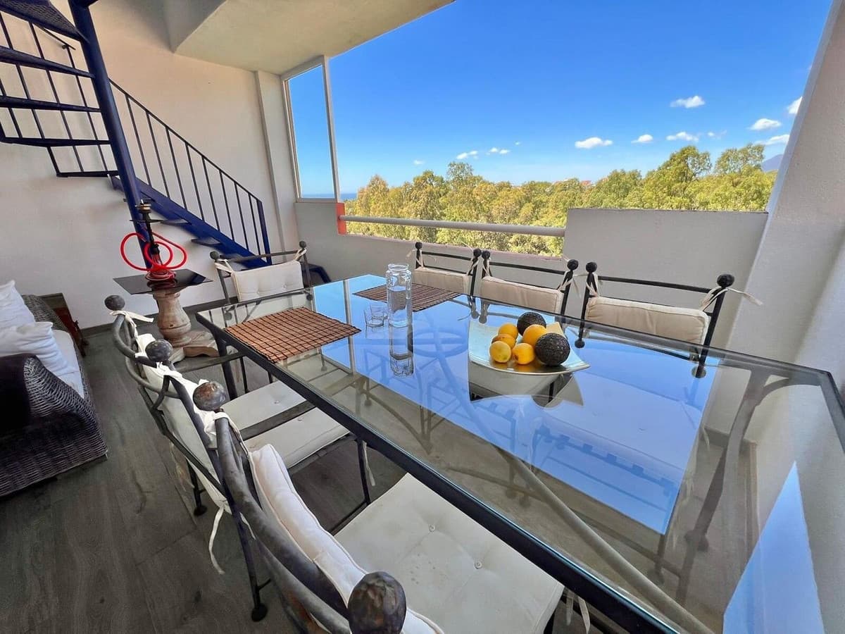 Penthouse in Estepona — photo 1 of 10