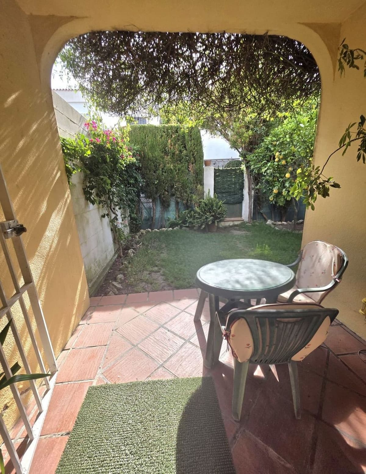 Townhouse in Estepona — photo 1 of 10