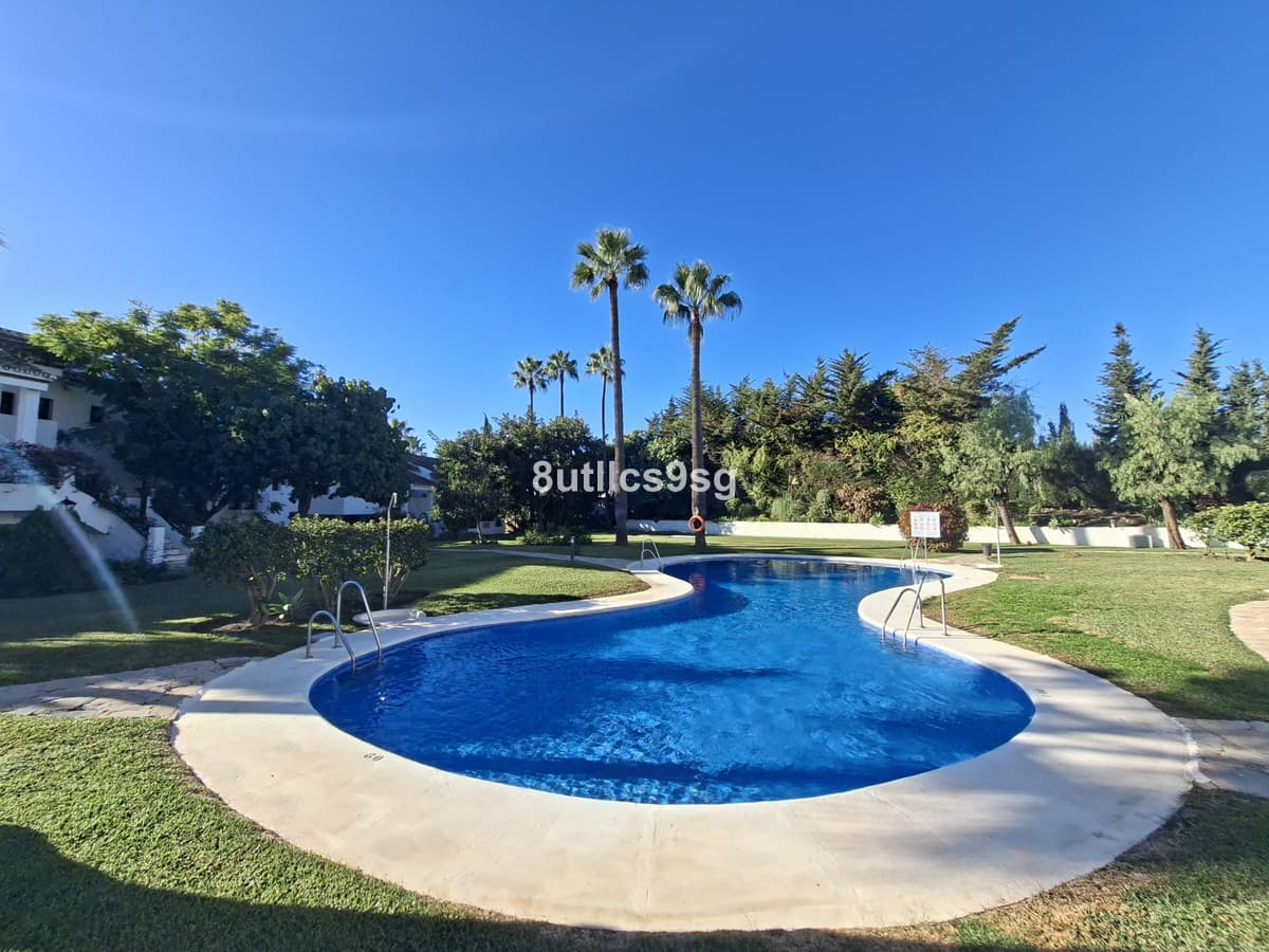 Ground Floor Apartment in Nueva Andalucía — photo 1 of 10