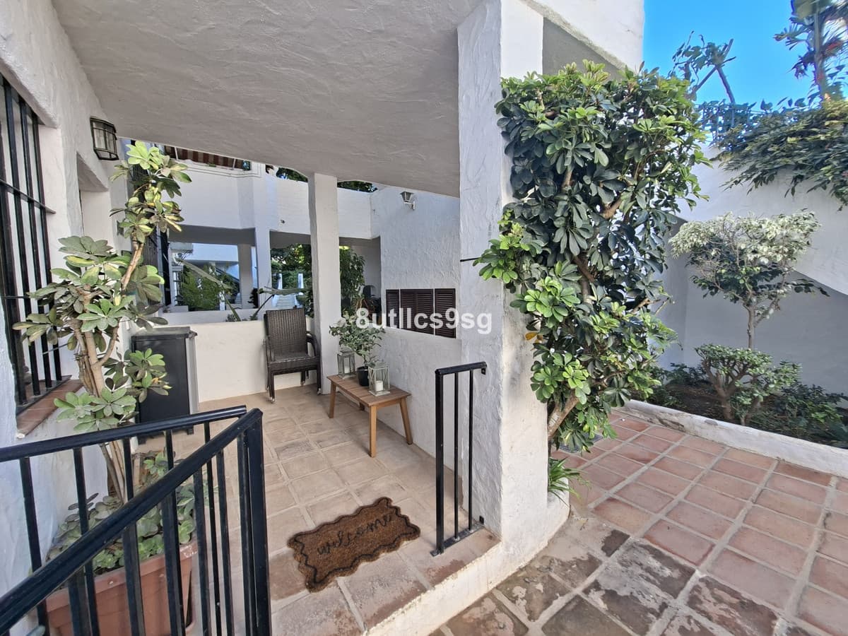 Ground Floor Apartment in Nueva Andalucía — photo 7 of 10