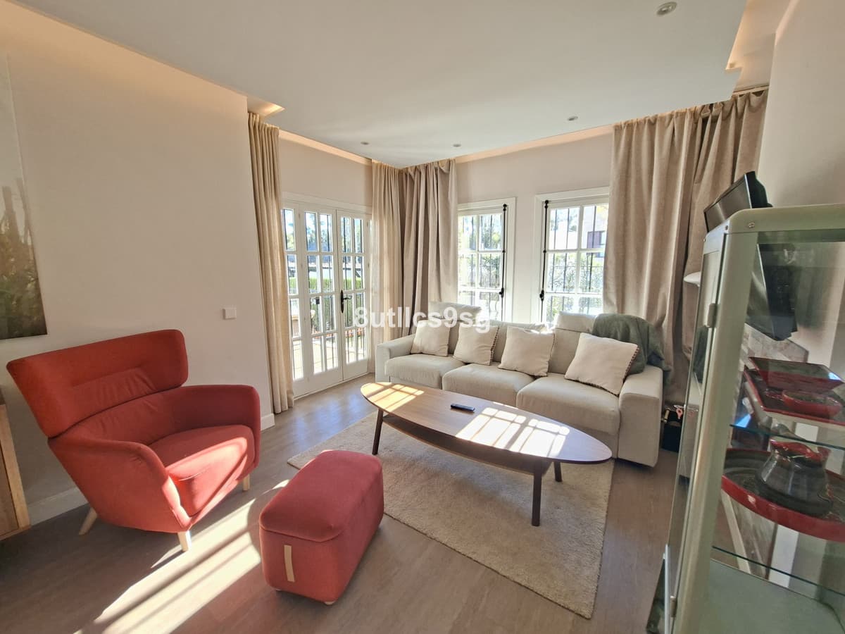 Ground Floor Apartment in Nueva Andalucía — photo 9 of 10