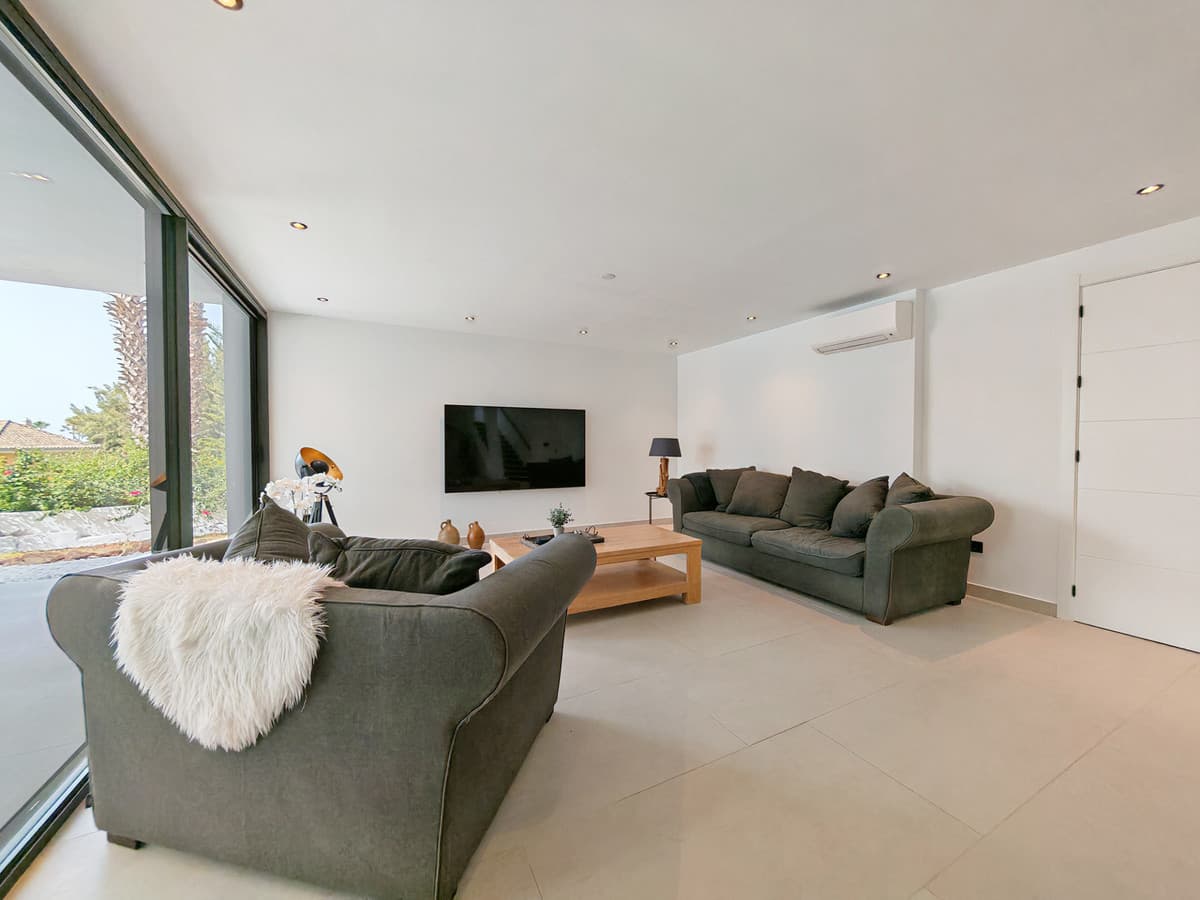 Detached Villa in Elviria — photo 7 of 10